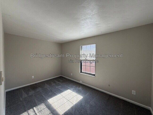 Foto del edificio - 155 Forest St