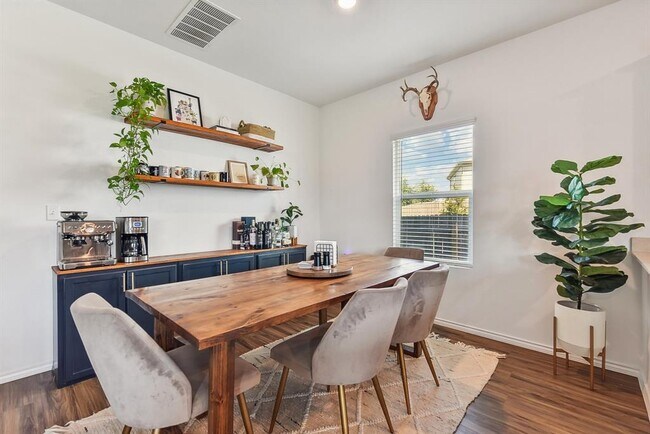 Building Photo - 5908 Eden Dr