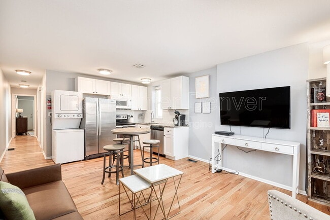 Photo - 2411 Tremont Pl Apartment