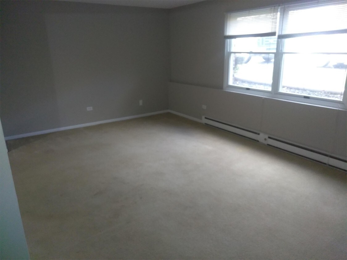 500 Kungs Way Unit 4A, Joliet, IL 60435 Room for Rent in Joliet, IL