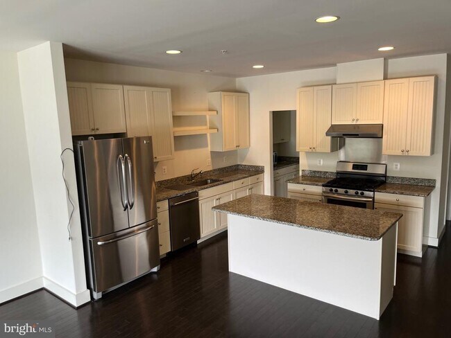 Foto del edificio - 1705 Willard Way