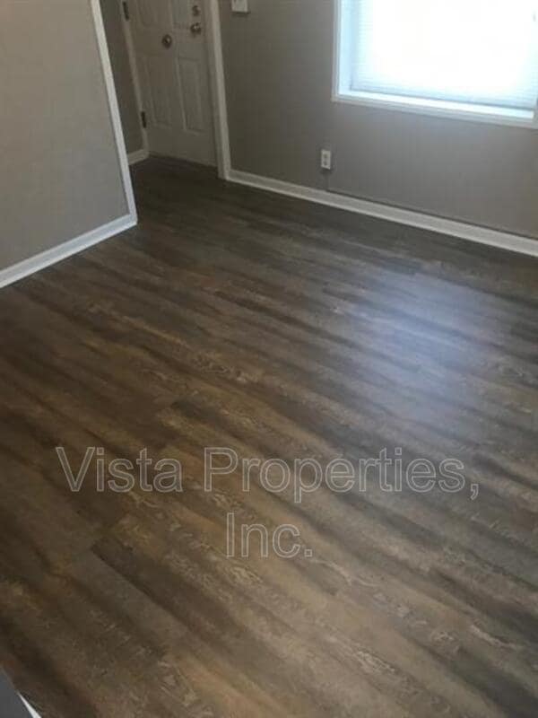 Foto del edificio - 1811 La Salle Pl