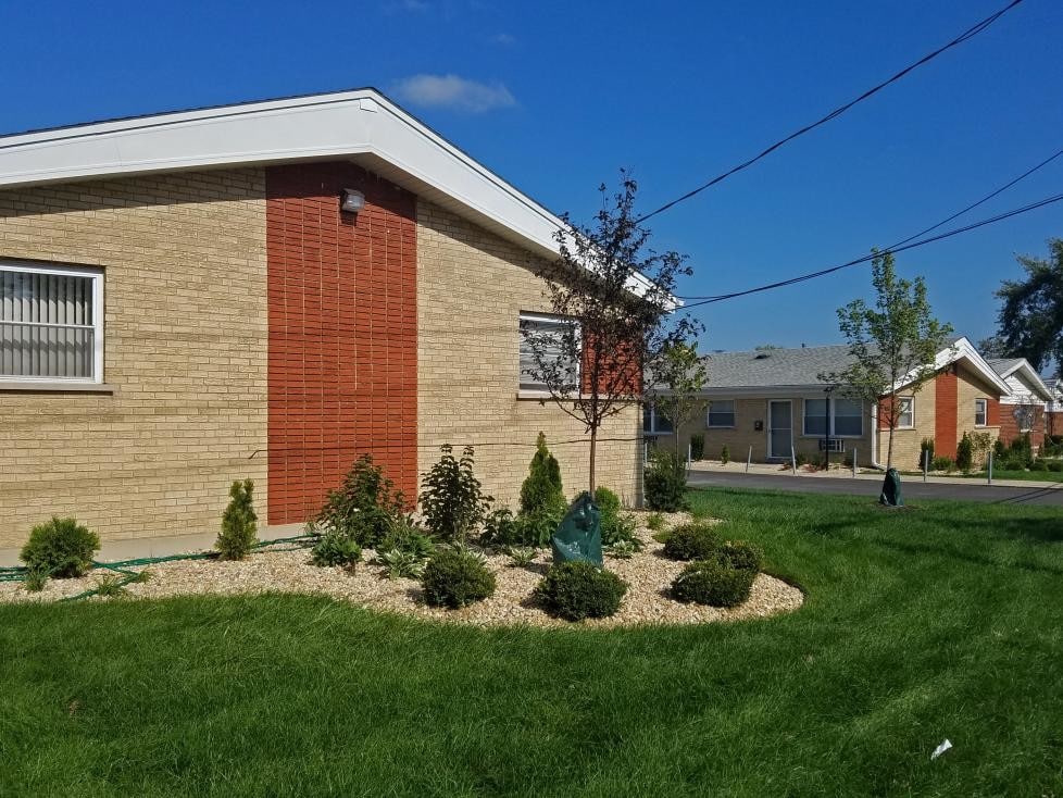 Division Falls Apartments Apartments in Villa Park, IL