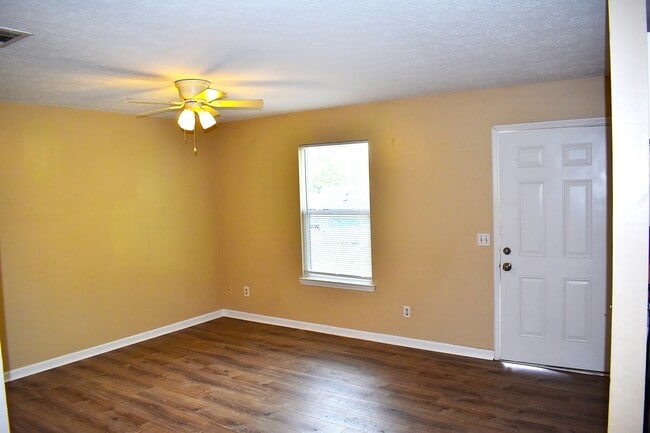 Building Photo - 3722 Burnham Way