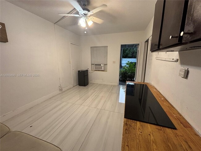 Foto del edificio - 250 SE Park St