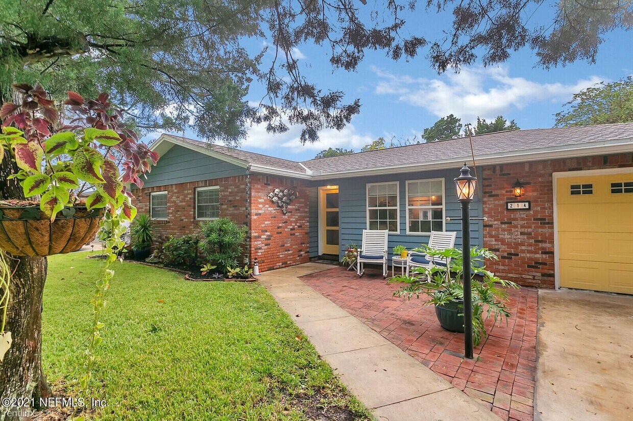Primary Photo - 3 br, 2 bath House - 214 Kenan St