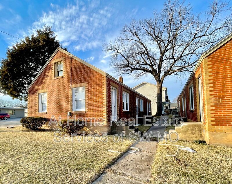 Primary Photo - 217 W Grand St