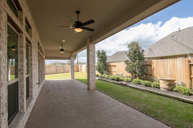 Foto del edificio - 8703 Azalea Crossing Ct