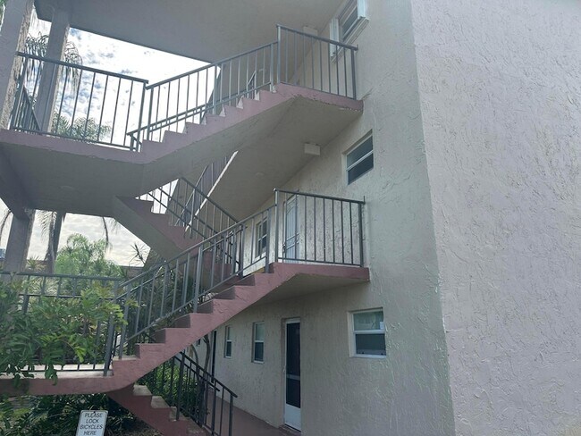 Photo - 715 Lori Dr Apartment