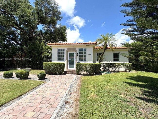 Building Photo - 11 Veragua Ave