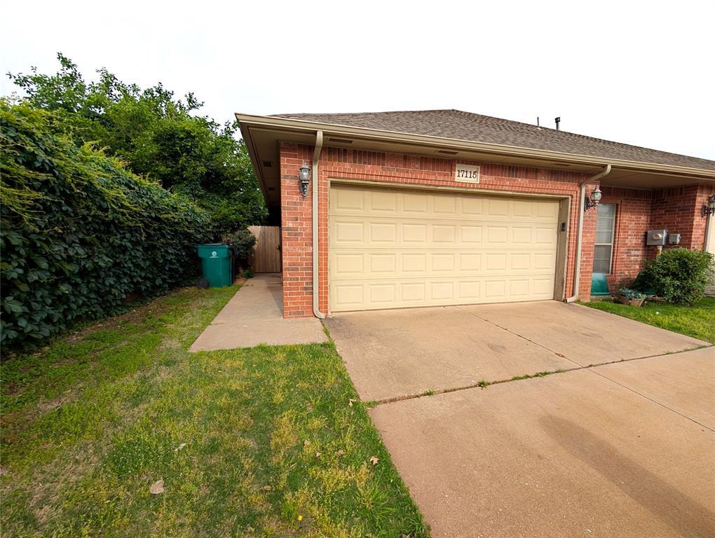 Foto principal - 17115 Cedar Dr