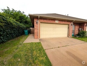 Building Photo - 17115 Cedar Dr