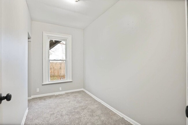 Building Photo - 911 Polk St