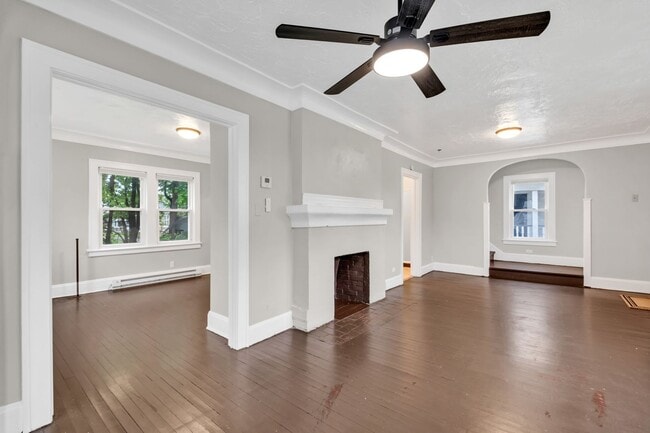 Building Photo - Single Family Home