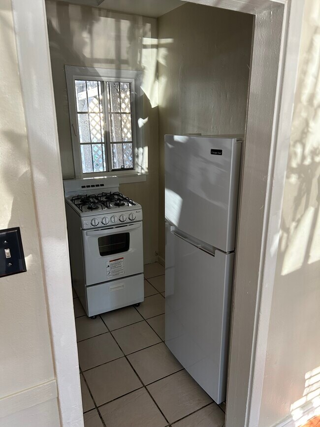Foto del edificio - 631 W Avenue 28