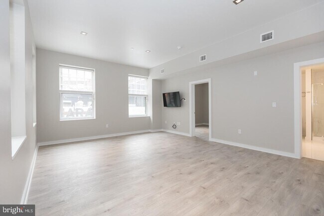 Building Photo - 1602 Sansom St