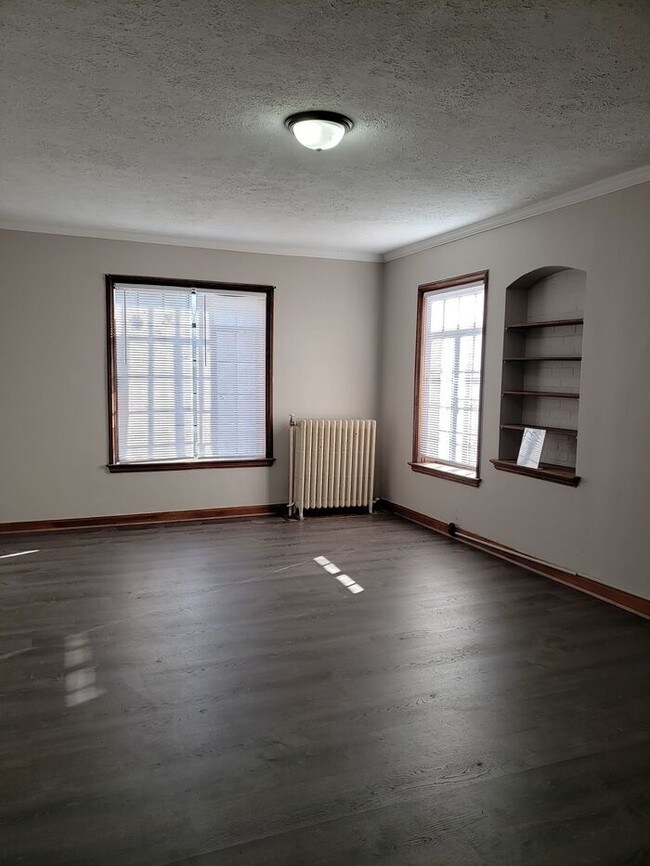 Foto del edificio - 718 W Mulberry St