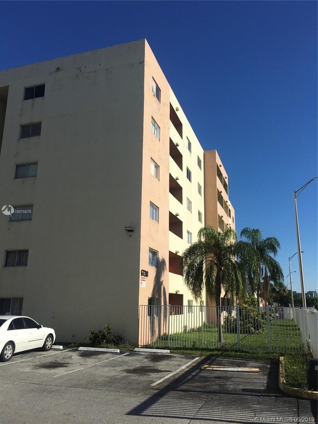 Building Photo - 6130 W 21st Ct