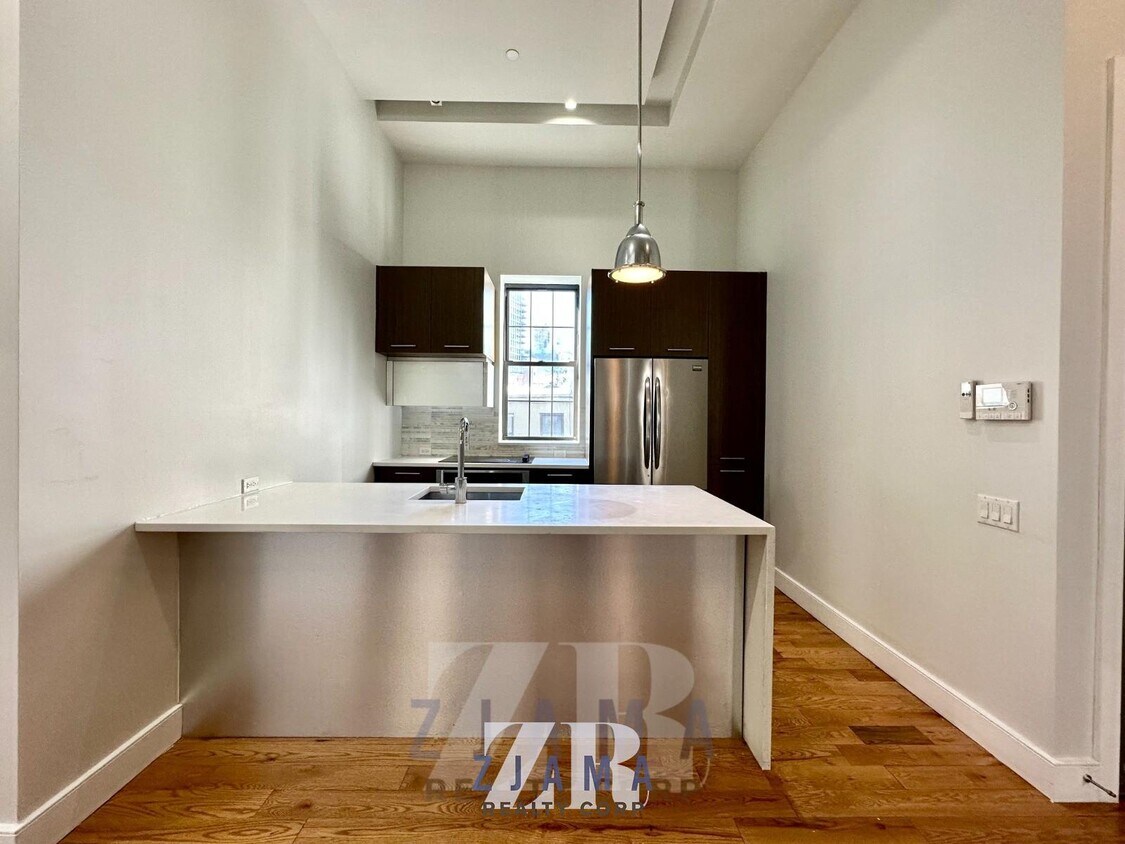 Foto principal - 72 Willoughby St