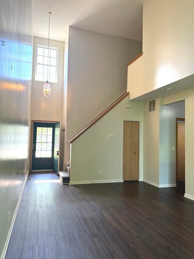 Foto del edificio - 4013 Oak Tree Ln