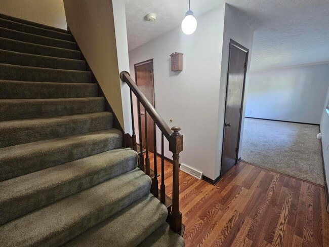 Foto del edificio - 6648 Kennerdown St