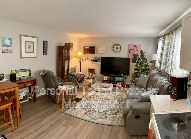 717 30th St N Unit 6, Fargo, ND 58102 Condo for Rent in Fargo, ND