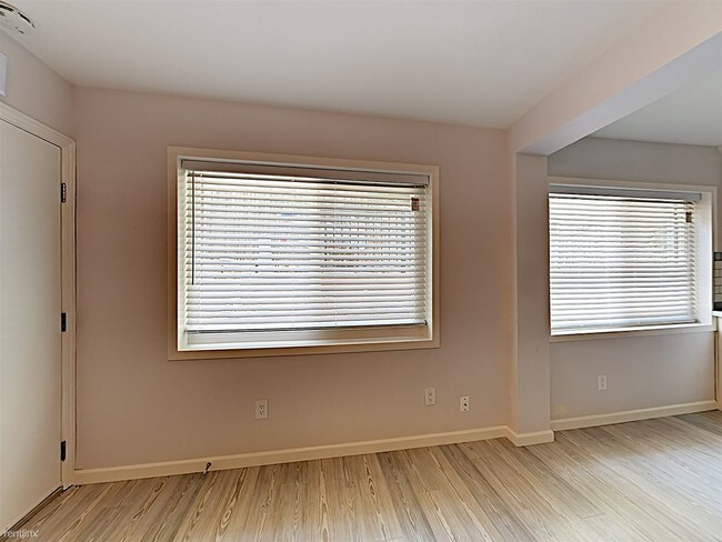 Building Photo - 1 br, 1 bath  - 1919 Curtis St Apt 5 Apt 5