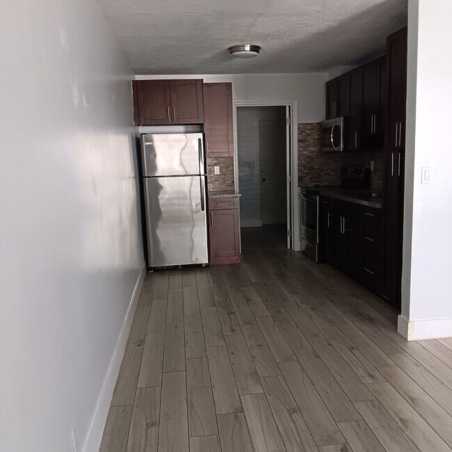 Foto del edificio - 4961 SW 28th Terrace