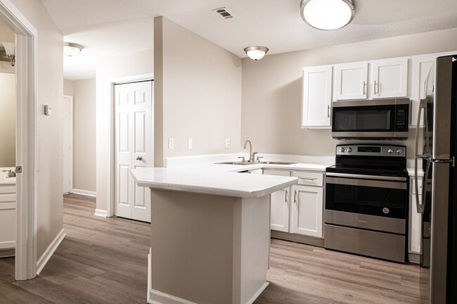 Building Photo - Avalon at Horn Lake