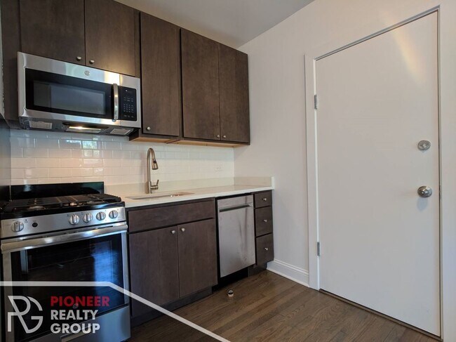 Foto del edificio - 2641 N Spaulding Ave