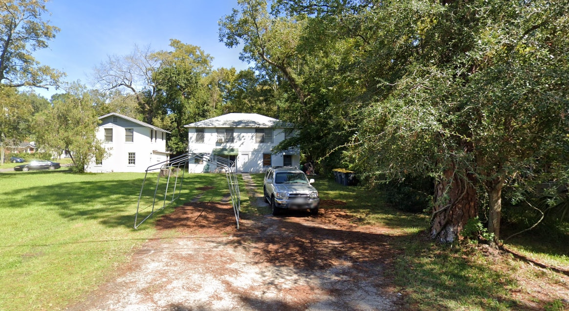 Building Photo - 609 Comet St