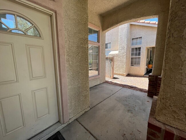 Building Photo - 3 bedroom in prime henderson !! 89074