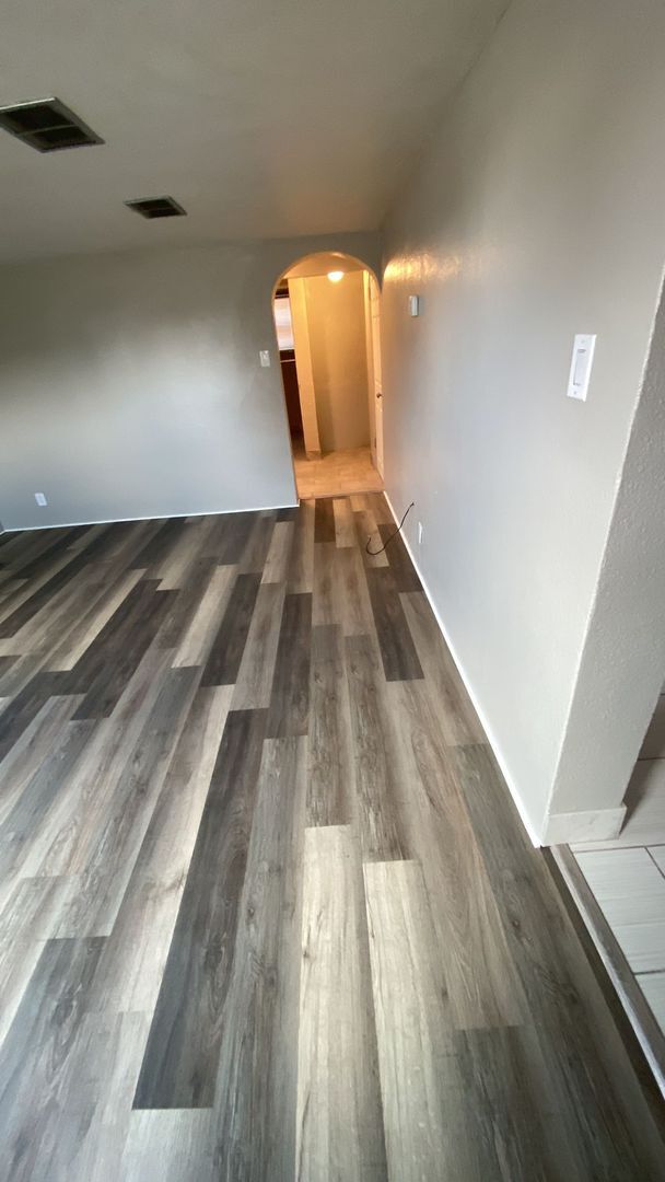 Foto del edificio - Nice Basement Duplex