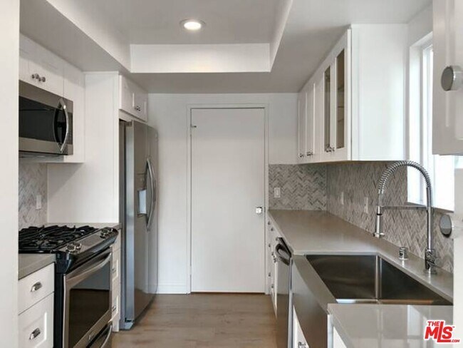 Foto del edificio - 853 Hayworth Ave