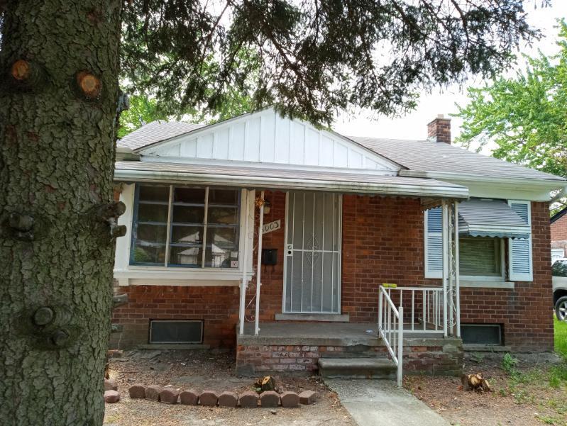 Building Photo - 6003 Bluehill St