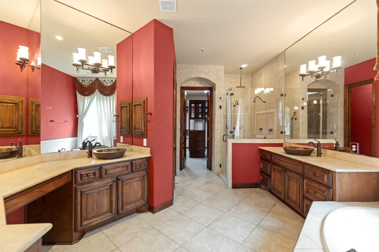 Foto principal - 7414 Newbury Trail