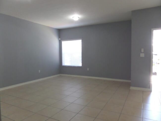 Building Photo - 14007 SW 49th St