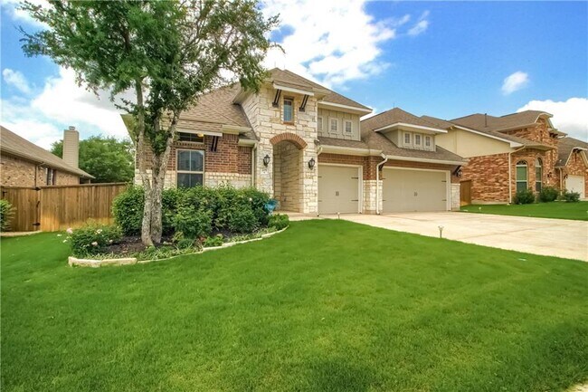 Building Photo - 205 Lady Bird Ln
