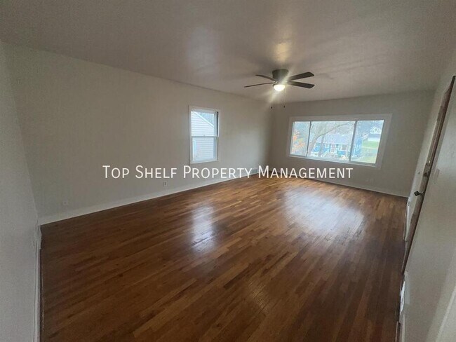 Foto del edificio - 2823 Holcomb Ave