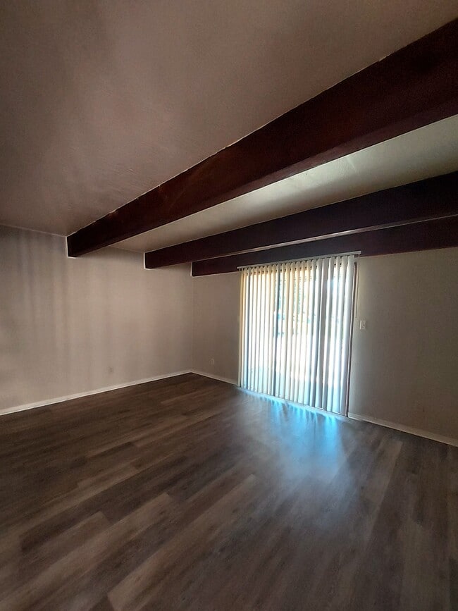 Foto del edificio - 437 S 2nd St