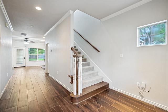 Foto del edificio - 1156 Bent Oaks Dr