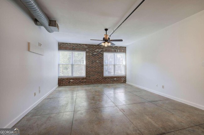 Building Photo - 445 Sessions St NW