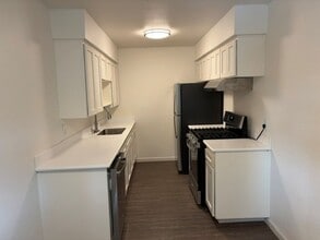 Building Photo - 1813 Piedmont Way