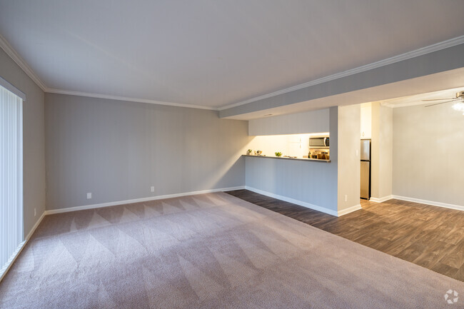 Living Room - The Wellesley Crescent Apartments