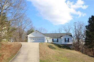 Building Photo - 3755 Fern Creek Dr