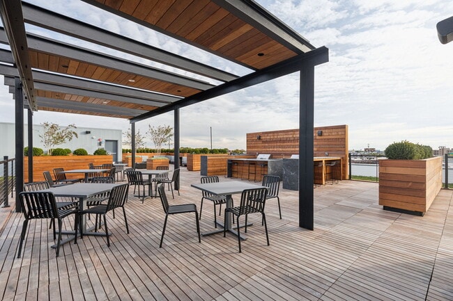 Photo - The Frankford Grand Apartments