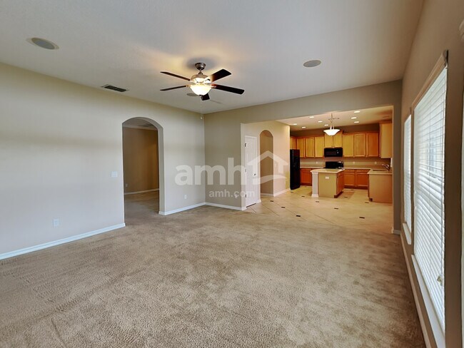 Building Photo - 15141 Stonebriar Way