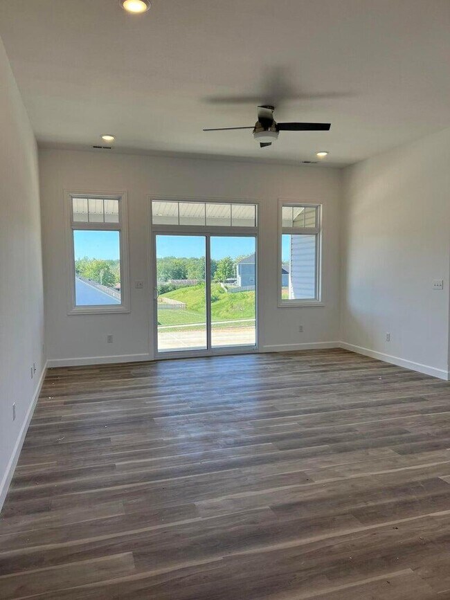 Foto del edificio - 624 Promenade Dr