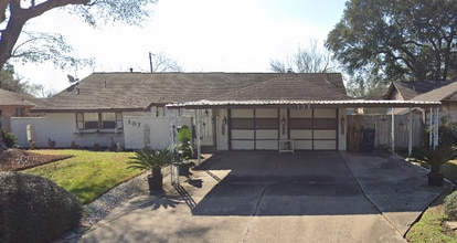 Building Photo - 107 W Carby Rd