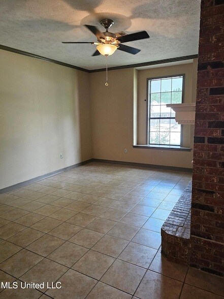 Foto del edificio - 472 Brendalwood Dr